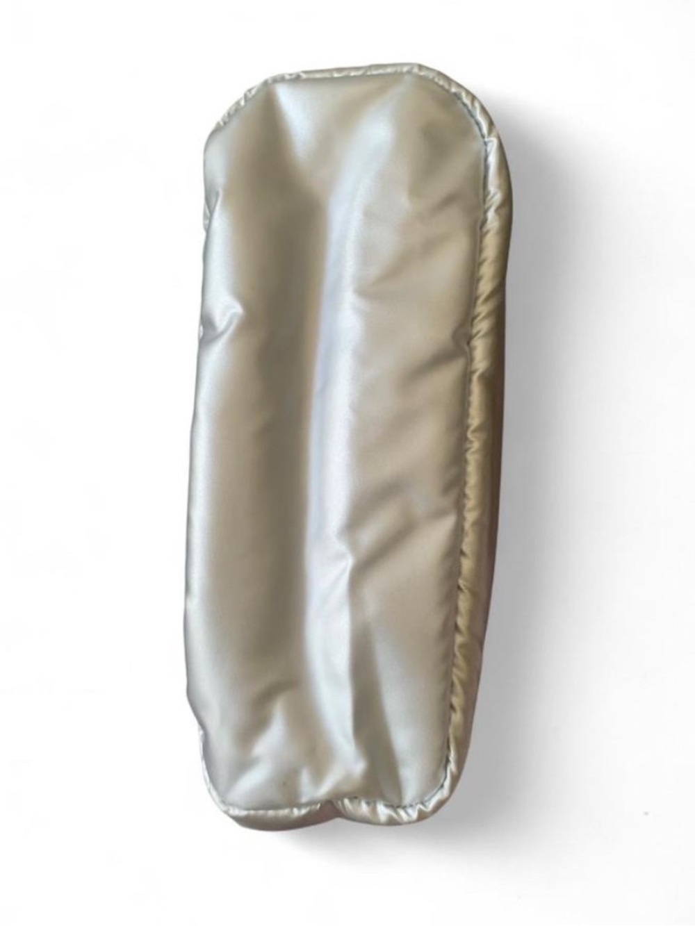 NWT Lug Dolly Cosmetic Case - Metallic Silver - Picture 4 of 8